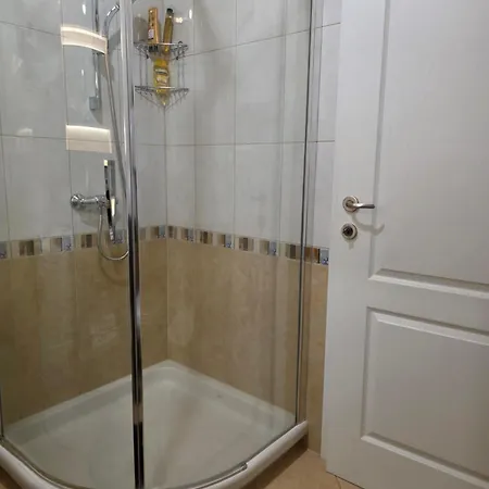 Charming One Bedroom In Old Town 아파트