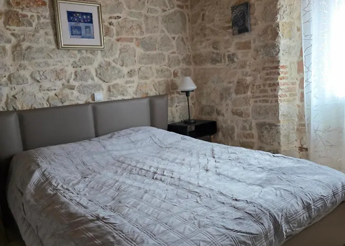 Charming One Bedroom In Old Town